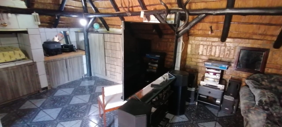 5 Bedroom Property for Sale in Stilfontein Ext 4 North West